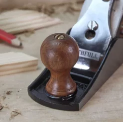 FAITHFULL - Grand Rabot à Main Professionnel En Fonte N°4, 250 X 60 Mm Largeur Fer : 50 Mm -Outillage Soldes Boutique Faithfull Grand Rabot a main professionnel en fonte N 4